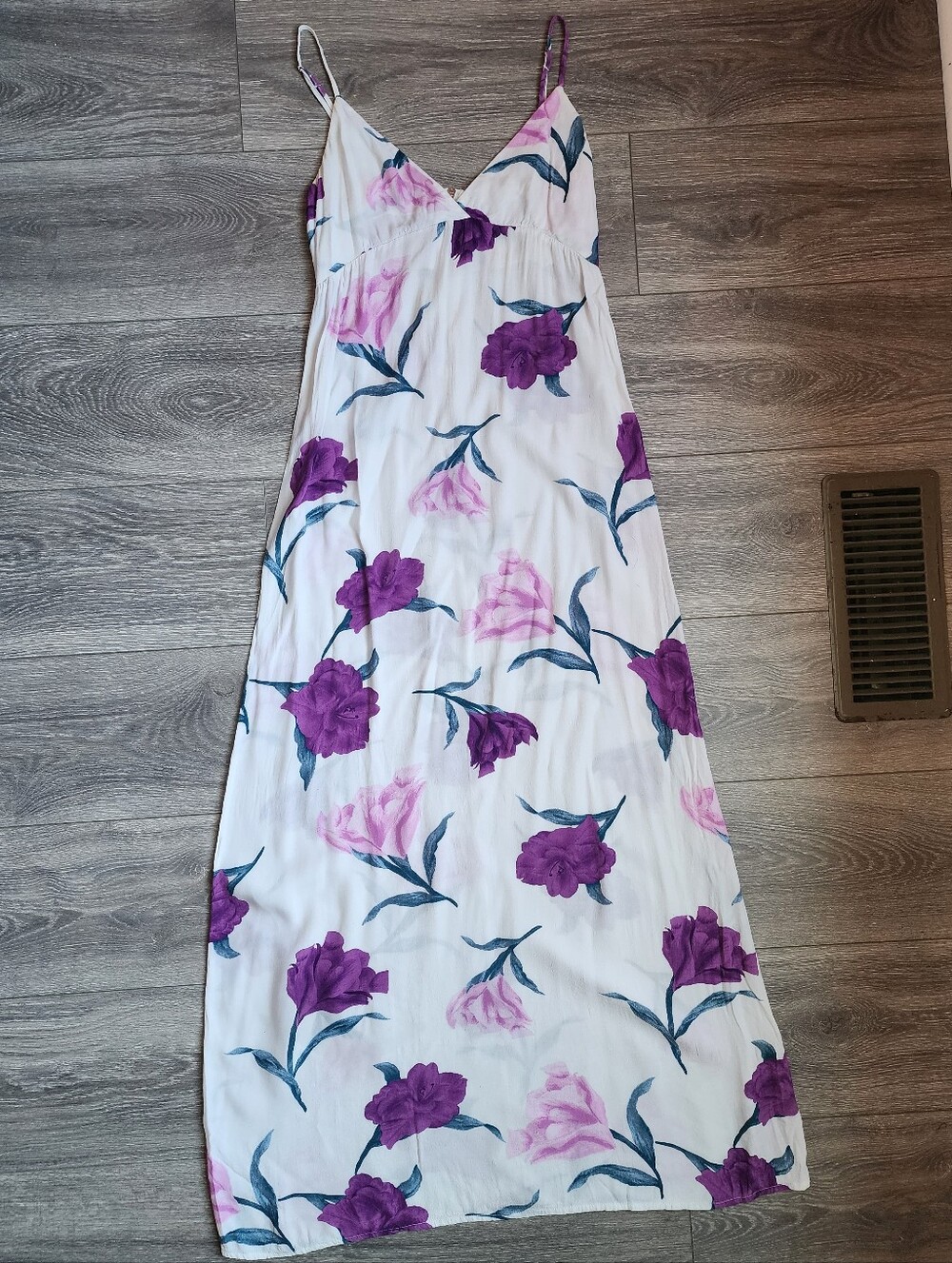 White Floral Slip Dress w Purple & Lavender Blooms Size Small